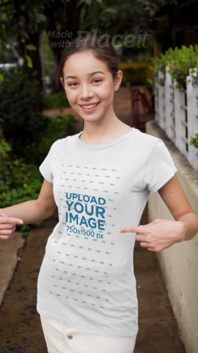 T-Shirt Video of a Woman Showcasing Her T-Shirt on the Street