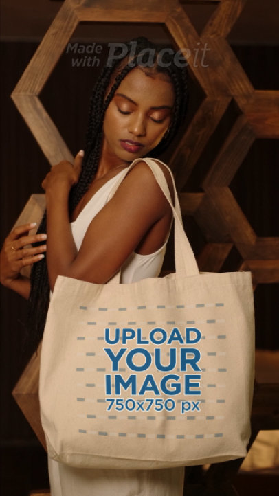 Tote Bag Video Featuring a Young Woman With Braids