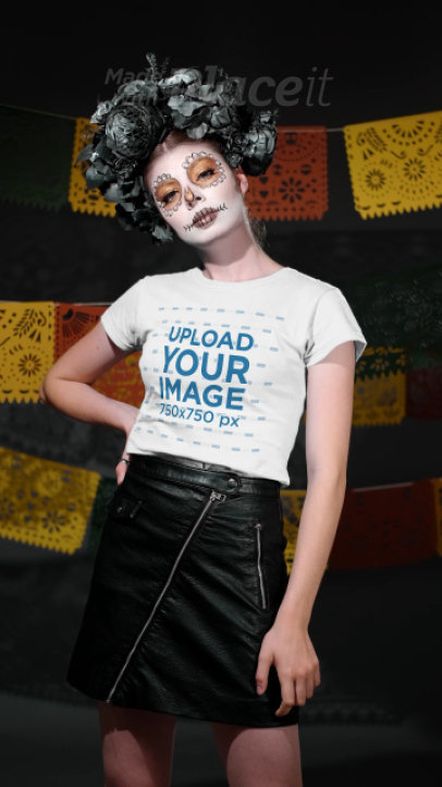 T-Shirt Video of a Woman in a Dia de Los Muertos Costume  