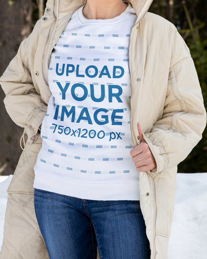 Sweatshirt Mockup Featuring a Woman Posing Outside During Winter m14842-r-el2