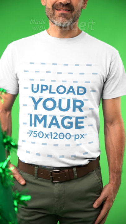 Xmas-Themed T-Shirt Video Featuring a Happy Middle-Aged Man 4206v