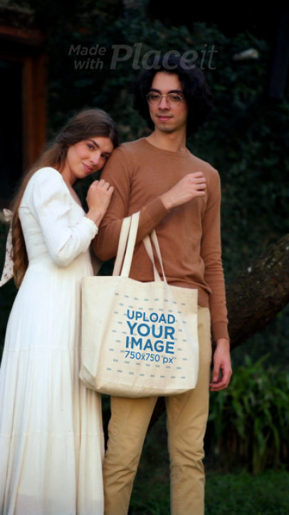 Tote Bag Video Featuring a Couple and a Cottagecore Aesthetic