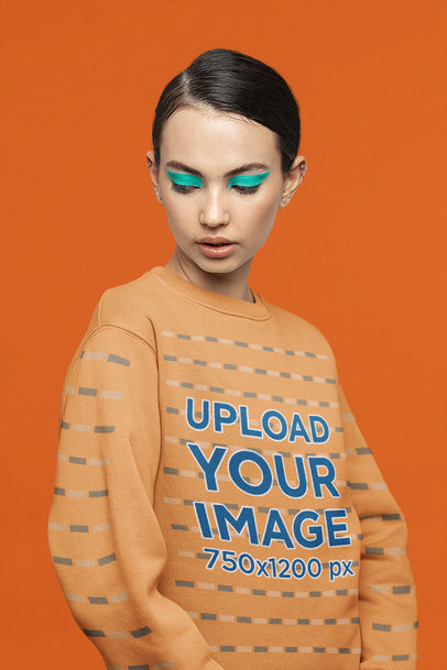 Mockup of a Woman Wearing a Sweatshirt with Customizable Sleeves and with Euphoria-Inspired Makeup