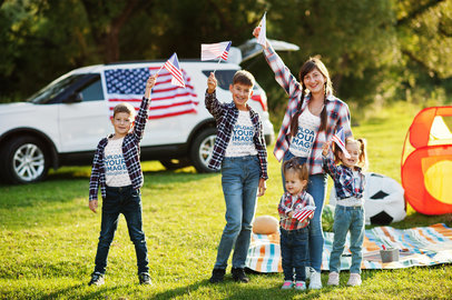 Labor Day Mockup Featuring a Family Wearing Heathered Round-Neck T-Shirts