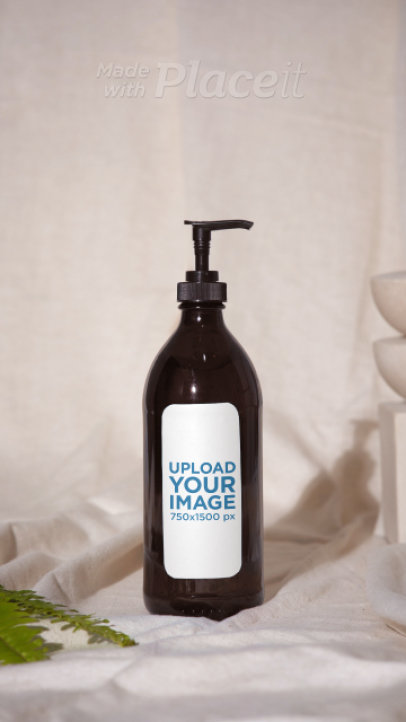 Video of an Eco Glass Pump Bottle Featuring an Aesthetic Setting