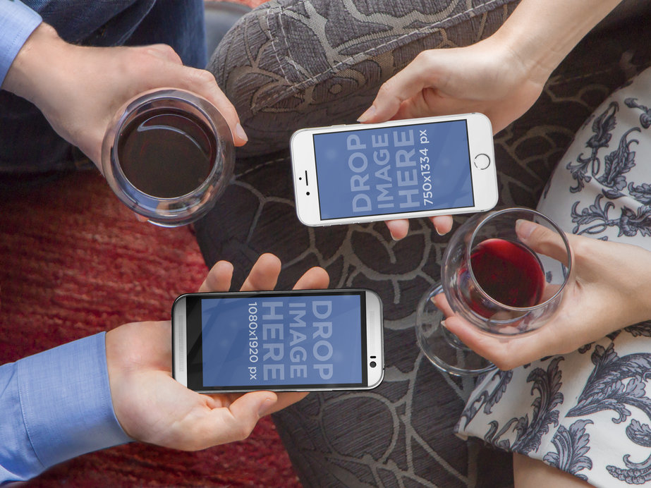 HTC and iPhone 6 Mockup Featuring a Couple on a Date