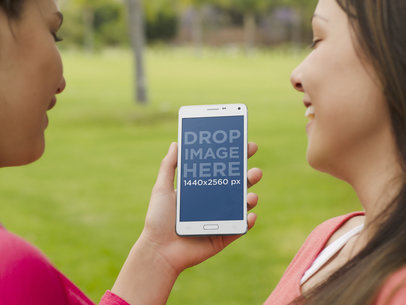 Samsung Galaxy Note Mockup of Two Friends at a Park