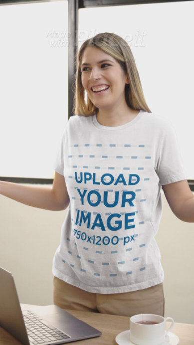 Bella Canvas T-Shirt Video Featuring a Smiling Woman Working in an Office