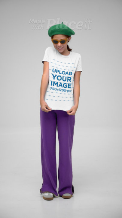 Bella Canvas T-Shirt Video Featuring a Girl Posing With Cool Sunglasses in a Studio