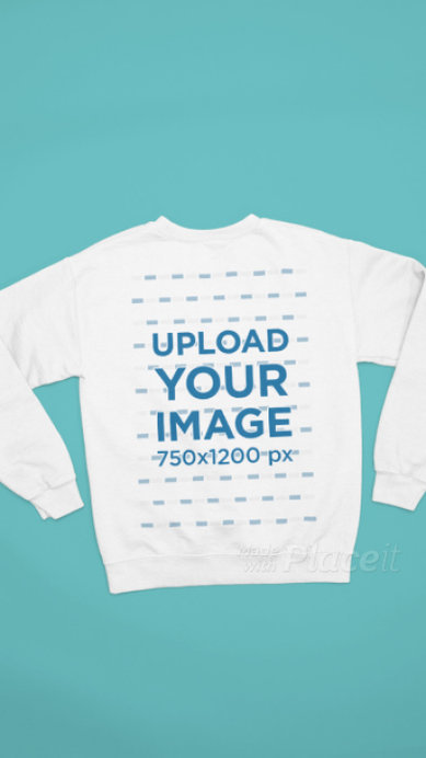 Back-View Sweatshirt Video Featuring a Customizable Surface