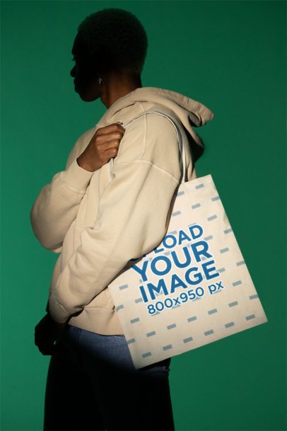 Simple Mockup of a Man Carrying a Tote Bag on His Shoulder m50043