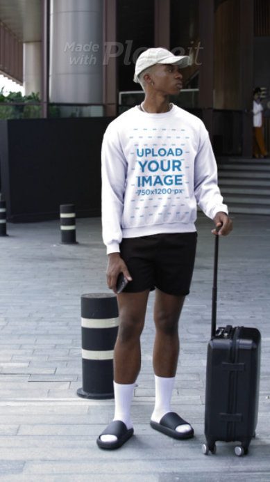 Gildan Sweatshirt Video Featuring a Man With an Athleisure Fashion Look