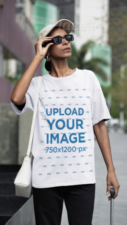 Oversized T-Shirt Video Featuring a Woman With an Athleisure-Styled Outfit 8933v