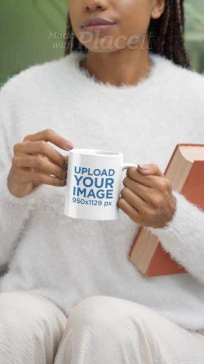 Video of a Cropped-Face Woman Holding an 11 Oz Coffee Mug 8991v