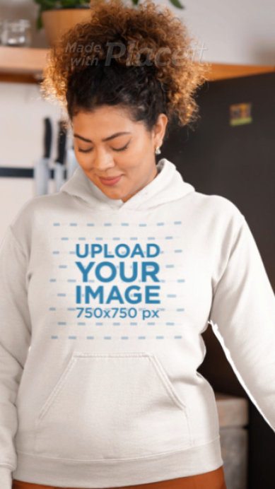 Gildan Hoodie Video Featuring a Smiling Woman Serving Coffee