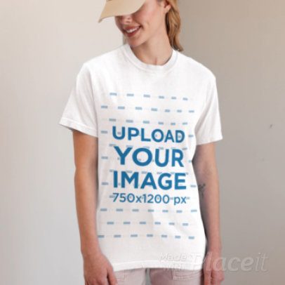 Comfort Colors Tee Video Featuring a Smiling Woman in a Homemade Feel-Inspired Room 9114v