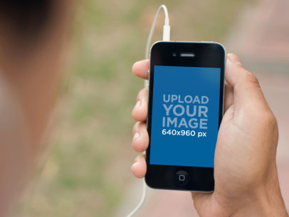 Black iPhone 4 Music Walking