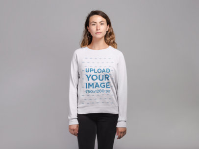 Crewneck Sweatshirt Mockup of a Woman with Highlights