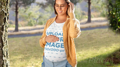 Parallax Video of a Glowing Pregnant Woman Wearing a T-Shirt