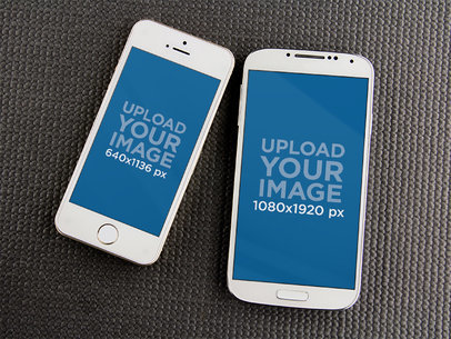 Mockup Featuring an iPhone 5s Gold and a Samsung Galaxy s4