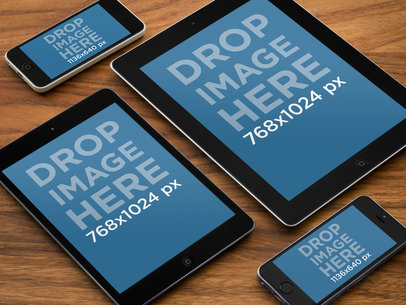 iPhone 5c iPad Mini iPad iPhone 5s Wooden Table