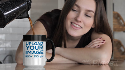  Video Featuring a Smiling Woman Getting a Coffee in a 15 oz Magic Mug 