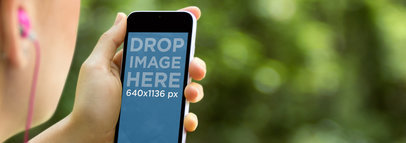 Apple iPhone 5s White Outiline Portrait Girl Wearing Headphones Wide