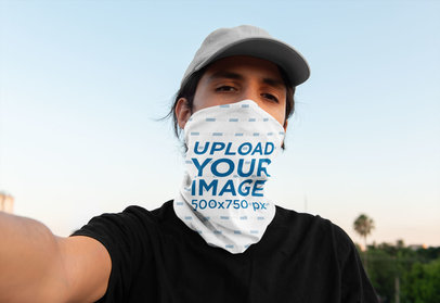 Selfie Mockup of a Man with a Neck Gaiter 36087