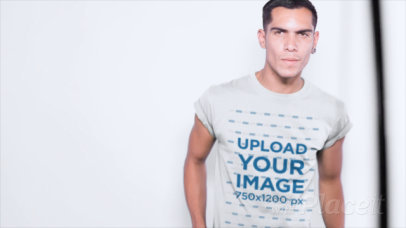 T-Shirt Video of a Man with an Ear Expansion