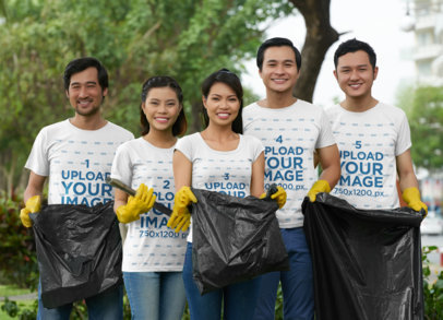 Mockup of a Group of Friends Wearing T-Shirts While Cleaning a Park 43266-r-el2