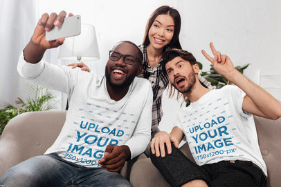 Long Sleeve and T-Shirt Mockup of a Group of Friends Taking a Selfie 40205-r-el2