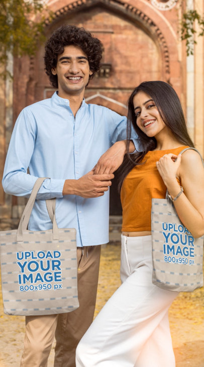 Tote Bag Video Featuring a Happy Couple Posing