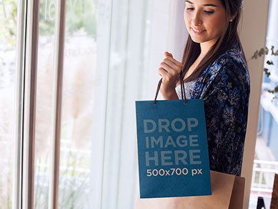 Bag Mockup of a Woman Carrying a Set of Shopping Bags